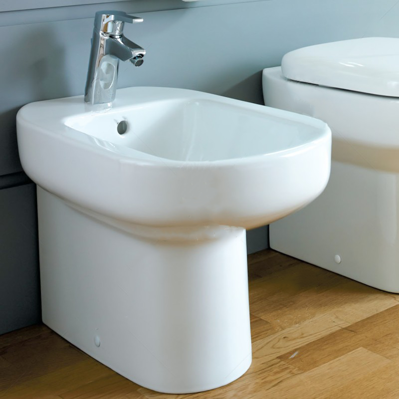 Playa Bidet with douche IDEAL STANDARD
